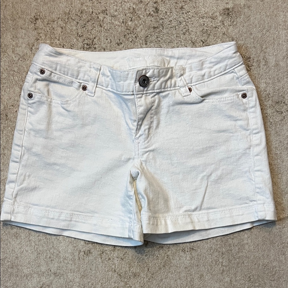 Maurices Women's White Shorts - 1/2